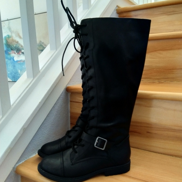 Universal Thread black boots size 6 - Picture 9 of 12